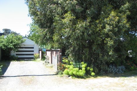 Photo of property in 16 Holton Road, Amberley, 7481