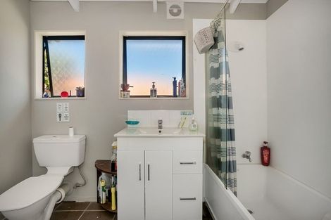 Photo of property in 24 Freda Place, Favona, Auckland, 2024