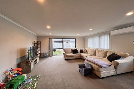 Photo of property in 27 Evans Court, Pukekohe, 2120