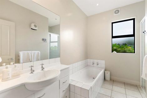 Photo of property in 63 Devon Street, Arrowtown, 9302