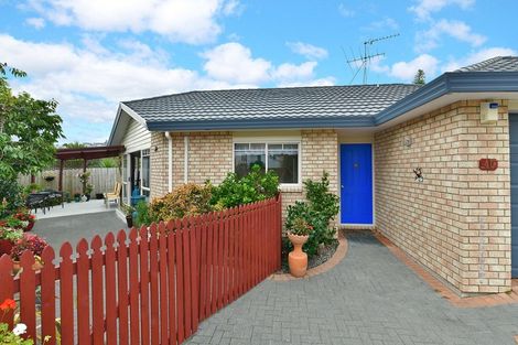 Photo of property in 40 Red Hibiscus Road, Stanmore Bay, Whangaparaoa, 0932