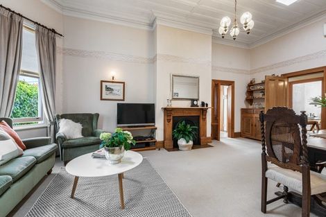 Photo of property in 125 Vauxhall Road, Narrow Neck, Auckland, 0624