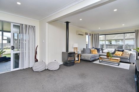 Photo of property in 6 Aspen Place, Parklands, Christchurch, 8083