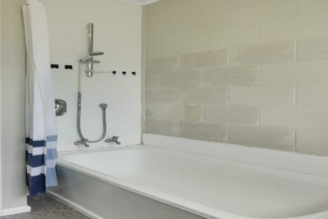 Photo of property in Oberon Flats, 48a Merton Street, Trentham, Upper Hutt, 5018