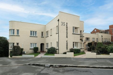 Photo of property in 1/35 Tennyson Street, Dunedin Central, Dunedin, 9016