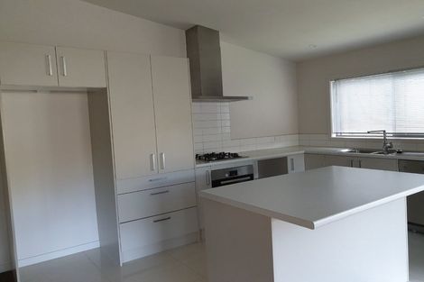 Photo of property in 5 Flotilla Place, Whitby, Porirua, 5024