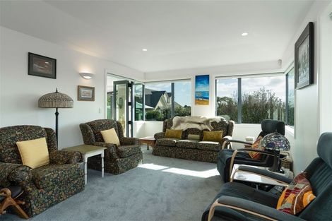 Photo of property in 13 Claremont Rise, Levin, 5510