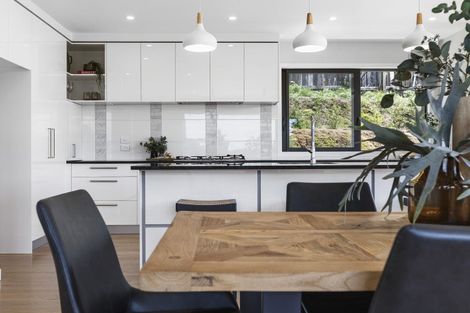 Photo of property in 7b Montrose Place, Highlands Park, New Plymouth, 4312