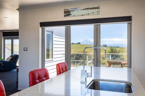 Photo of property in 794 Otaraoa Road, Tikorangi, Waitara, 4383