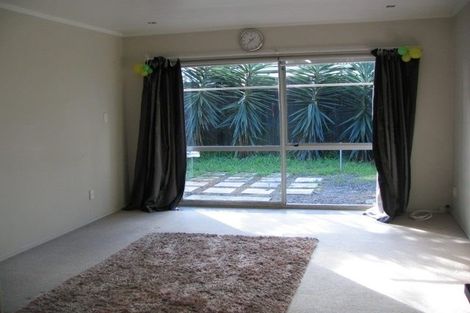 Photo of property in 2/636 Mount Wellington Highway, Mount Wellington, Auckland, 1062