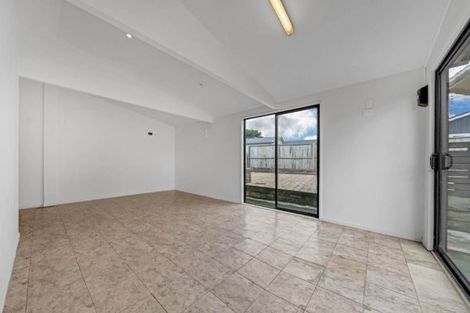 Photo of property in 54 Edgewater Drive, Pakuranga, Auckland, 2010