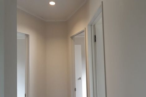 Photo of property in 28 Miriam Corban Heights, Henderson, Auckland, 0612