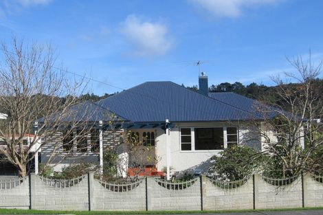 Photo of property in 30 Montgomery Street, Stokes Valley, Lower Hutt, 5019