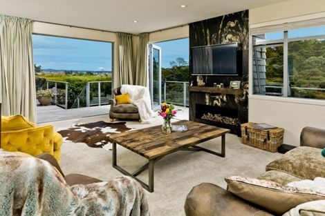 Photo of property in 10 Remu Place, Greenhithe, Auckland, 0632