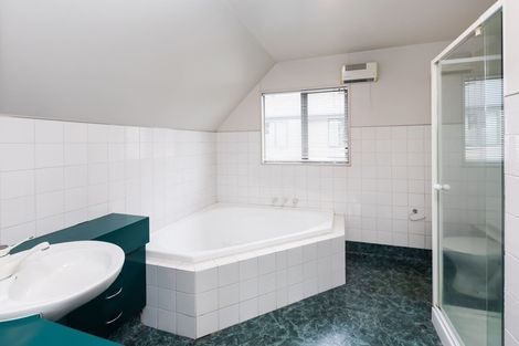 Photo of property in 2/455 Barbadoes Street, Edgeware, Christchurch, 8013