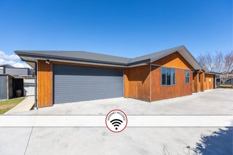 Photo of property in 15a Carthew Street, Okato, 4335