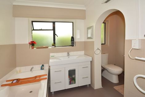 Photo of property in 18 Derwent Street, Helensburgh, Dunedin, 9010