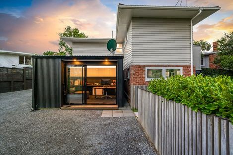 Photo of property in 17 Poto Street, Te Atatu South, Auckland, 0610