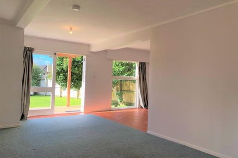 Photo of property in 42 Durham Street, Te Atatu Peninsula, Auckland, 0610