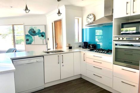 Photo of property in 11 Romar Lane, Heathcote Valley, Christchurch, 8022