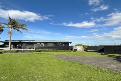 Photo of property in 7 Glenbrook Road, Karaka, Papakura, 2580