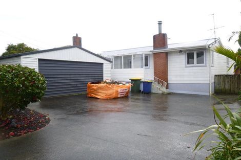 Photo of property in 33 Sturges Road, Henderson, Auckland, 0612