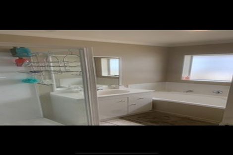 Photo of property in 12 Innisowen Place, Flat Bush, Auckland, 2019