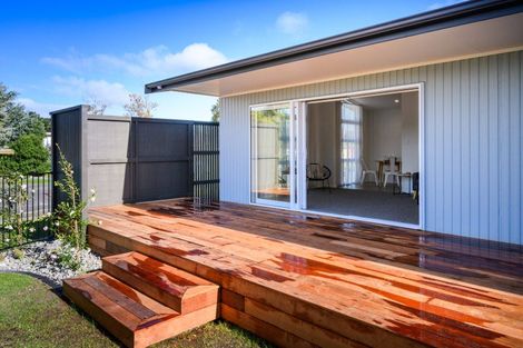 Photo of property in 9 Pinedale Parade, Milson, Palmerston North, 4414