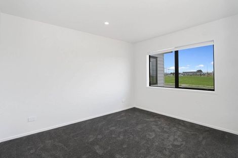 Photo of property in 3 Korowhiti Road, Clarks Beach, 2122
