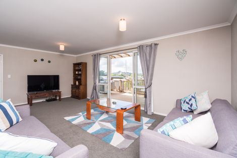 Photo of property in 9 Weka Street, Mangawhai, 0505