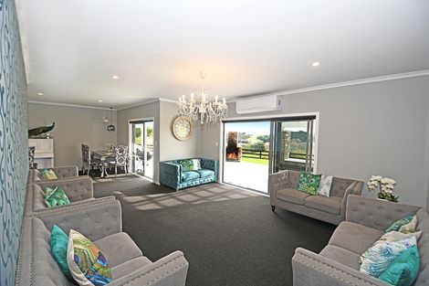 Photo of property in 9 Mountain Road, Kaiwaka, 0587