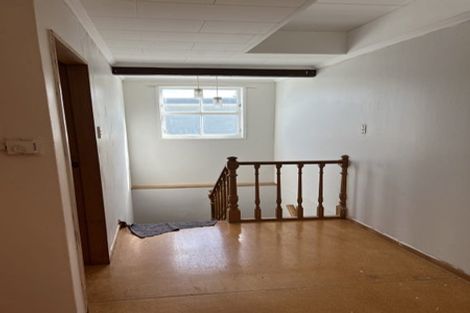 Photo of property in 24 Pukatea Street, Eastbourne, Lower Hutt, 5013