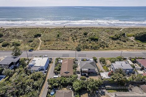 Photo of property in 486 Marine Parade, South New Brighton, Christchurch, 8062