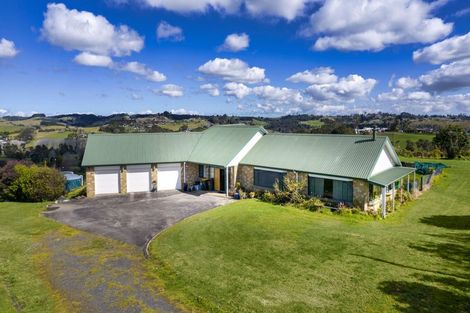 Photo of property in 91 Trig Road, Whitford, Howick, 2571