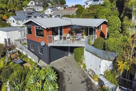 Photo of property in 3 Weston Street, Moturoa, New Plymouth, 4310