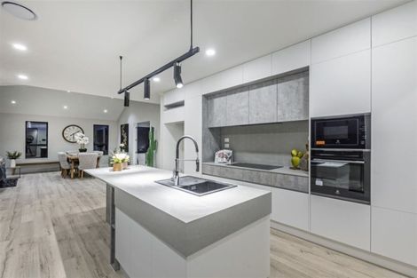 Photo of property in 7 William Blake Way, Riverhead, 0820