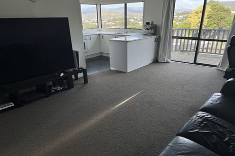 Photo of property in 2 Kaikoura Street, Maupuia, Wellington, 6022