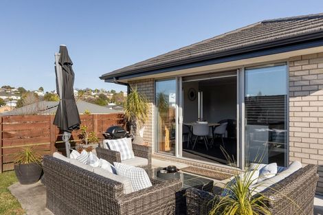 Photo of property in 31 Fairfax Crescent, Pyes Pa, Tauranga, 3112