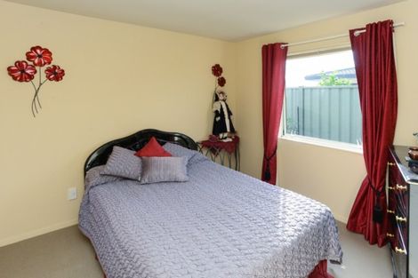 Photo of property in 2 Queens Walk, Taradale, Napier, 4112