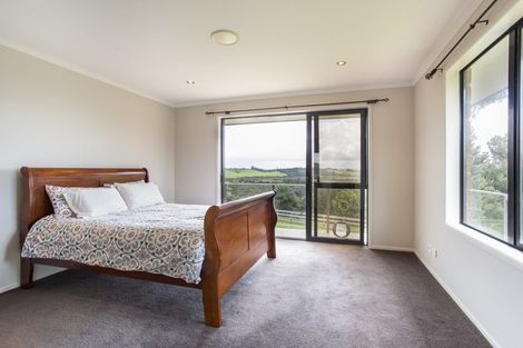 Photo of property in 38a Kaipara Lake Road, South Head, Helensville, 0874