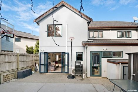 Photo of property in 13 Candlestick Place, Oteha, Auckland, 0632