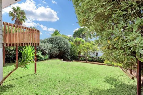 Photo of property in 50 Tamahere Drive, Glenfield, Auckland, 0629