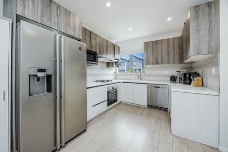 Photo of property in 42 Dignity Street, Papakura, 2110