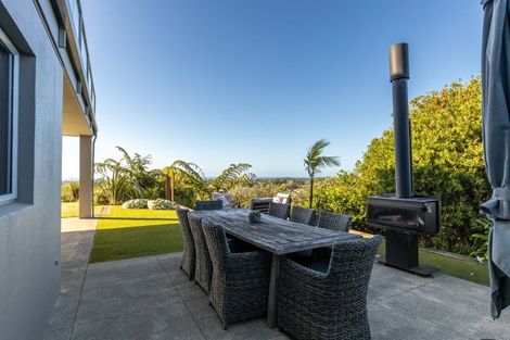 Photo of property in 33 Veale Road, Frankleigh Park, New Plymouth, 4371