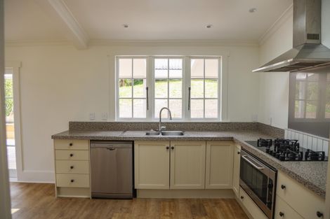 Photo of property in 204 Cape Rodney Road, Leigh, 0985