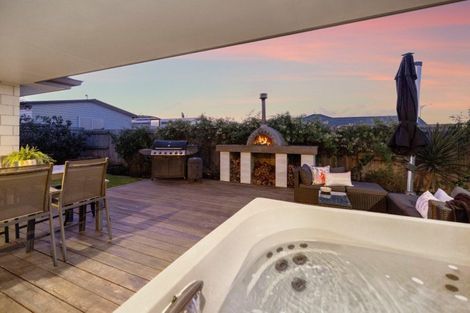 Photo of property in 146 The Boulevard, Papamoa Beach, Papamoa, 3118