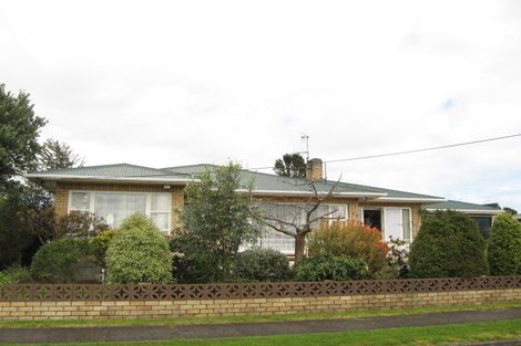 Photo of property in 105 Broadway, Waitara, 4320