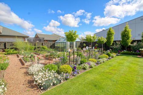 Photo of property in 11 Steane Place, Halswell, Christchurch, 8025