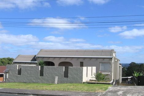 Photo of property in 13 Hadfield Street, Beach Haven, Auckland, 0626