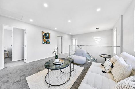 Photo of property in 63 Mcindoe Road, Kumeu, 0810